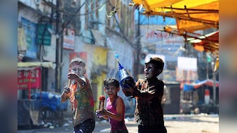 Bachpan Wali Holi Ki Diary: बचपन वाली होली, जो आज भी रंगों से ज्यादा यादों में बसी है