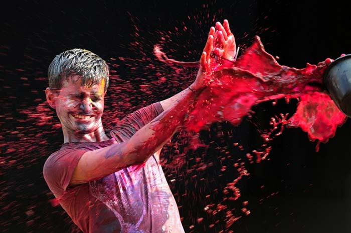 The festival of Holi heralds the arrival of spring and the end of winter. (AFP Photo)