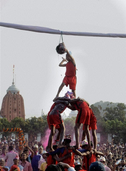 Holi celebrations around the world (2011)