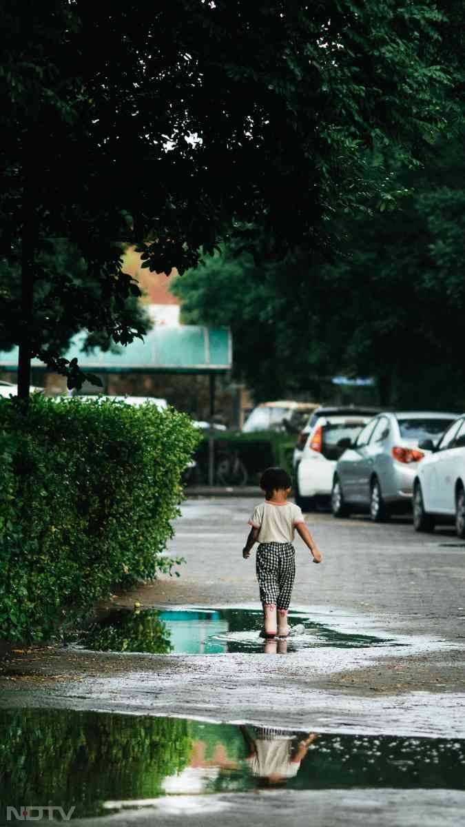 3. यानी 5 से 17 साल की उम्र तक के बच्चों को कम से कम 60 मिनट तक शारीरिक गतिविधि करनी चाहिए.