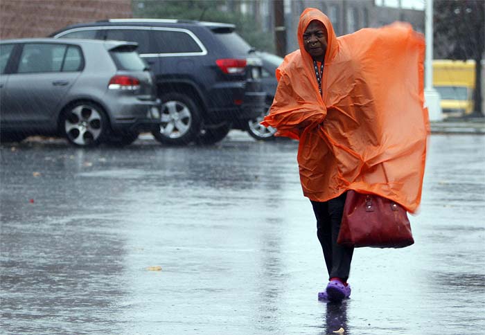 Superstorm Sandy slams into US East coast