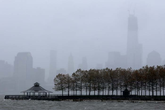 Superstorm Sandy slams into US East coast