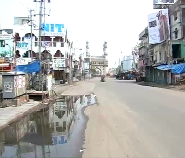 In order to control the situation, police even used rapid action force. Shops around the place were shut down and even the busiest roads were seen empty.