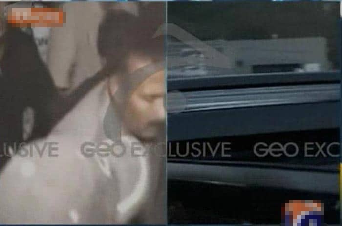 Imran Khan injured after he falls during rally in Lahore