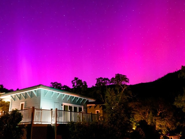 Photo : In Pics: An Aurora Spectacle Shines Through Skies Around The World