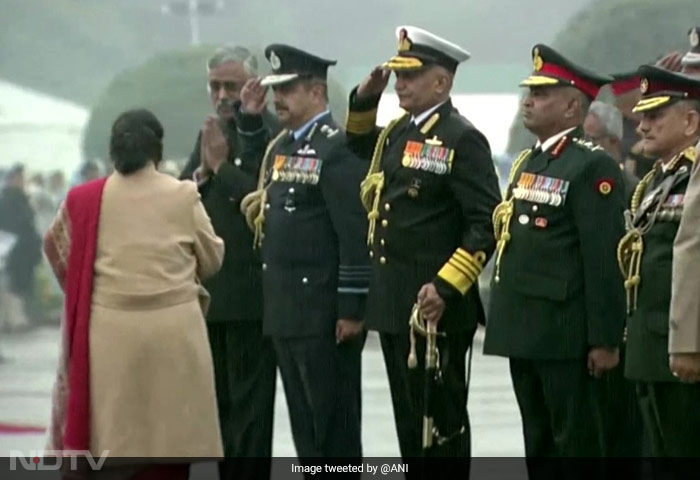 President Droupadi Murmu arrives for the Beating Retreat ceremony at Vijay Chowk in Delhi.