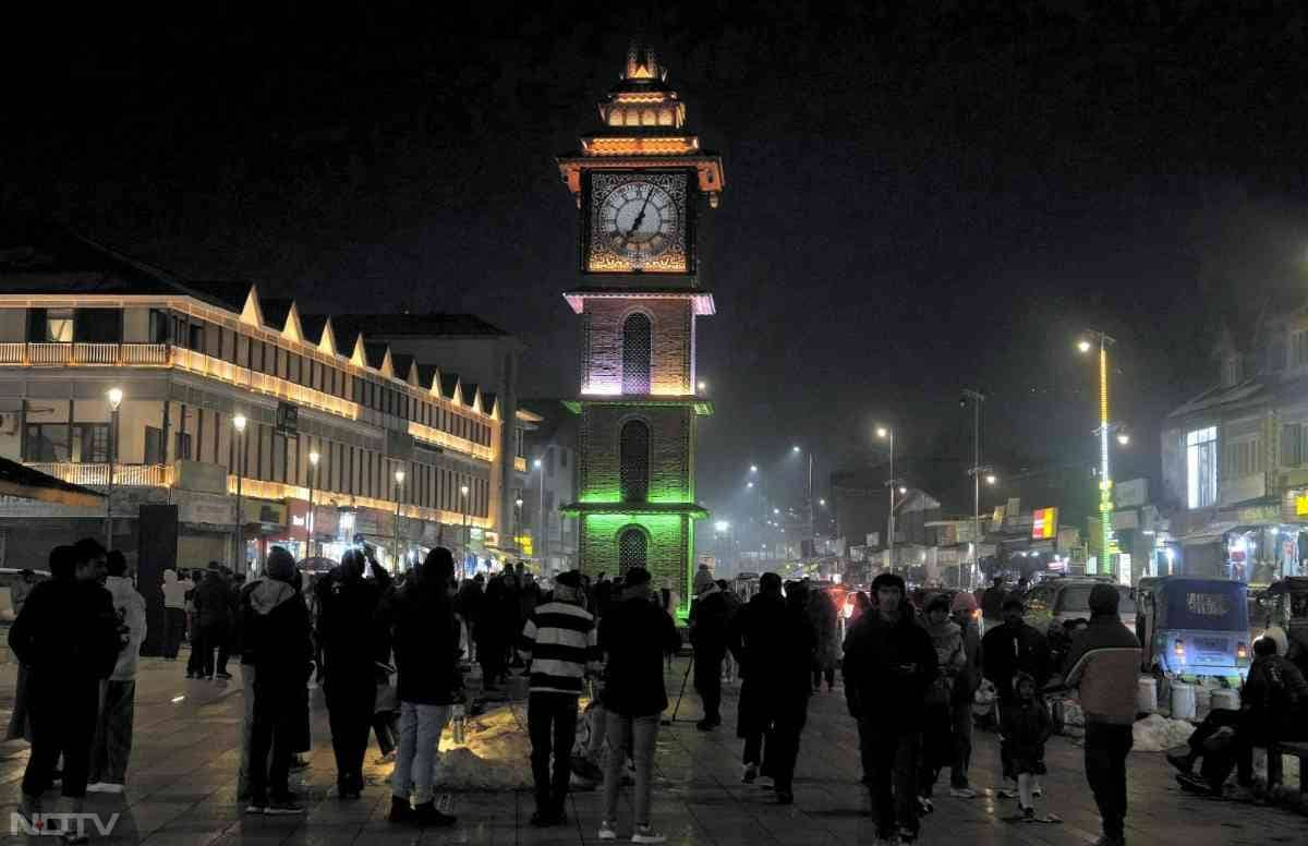 In Srinagar, a crowd gathered at the clock tower Lal Chowk to celebrate the New Year