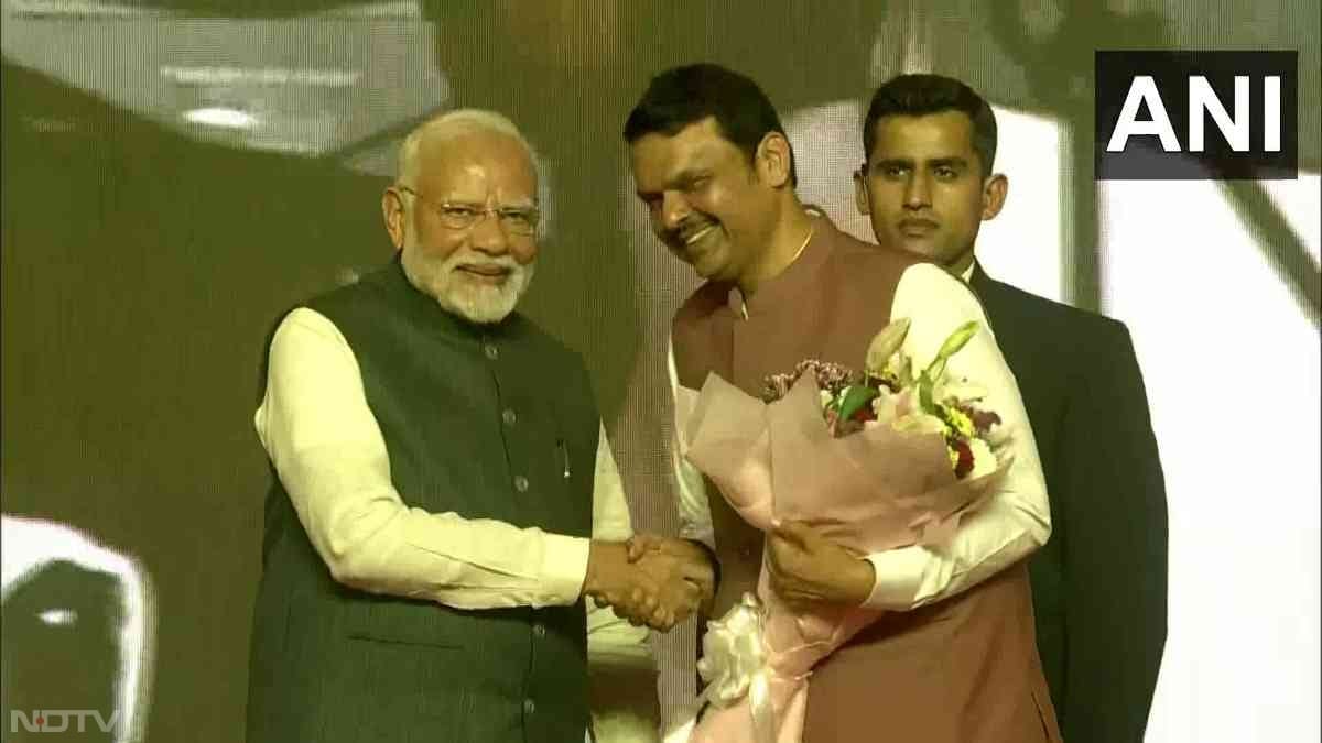 PM Narendra Modi congratulates Devendra Fadnavis on taking oath as Maharashtra chief minister