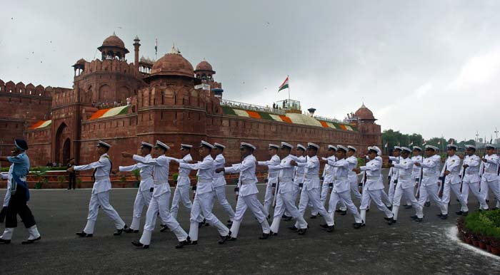 Commander Siji Jacob from the Indian Navy led the Inter-Services Guard and Police Guard.