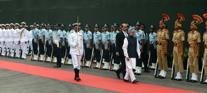 The National Flag Guard, comprising of 32 men and one officer each from the Army, Navy, Air Force and Delhi Police, presented the Rashtriya Salute as the tri-colour was unfurled.