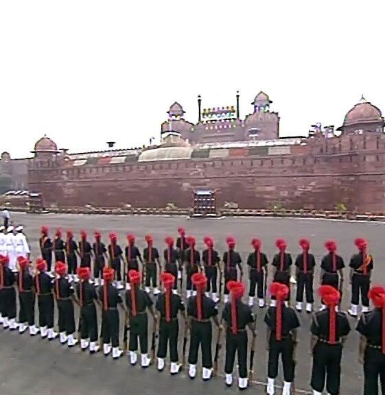 The Red Fort was a witness to the traditional flag hoisting ceremony and PM's address at the completion of 63 years of India's independence.