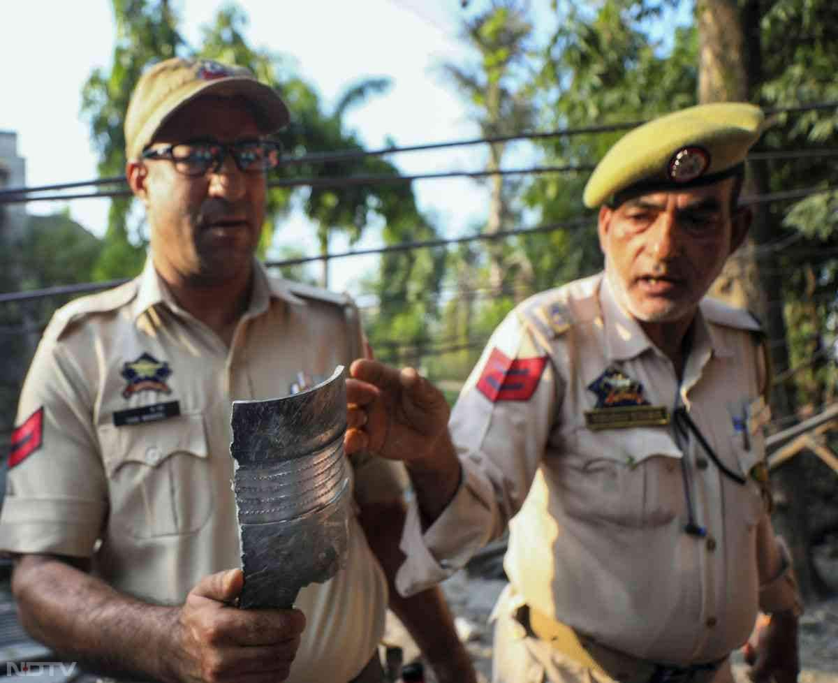 रात-दिन गोलाबारी, घर-कारों पर अटैक....  जम्मू में पाकिस्तान का पाप देखिए