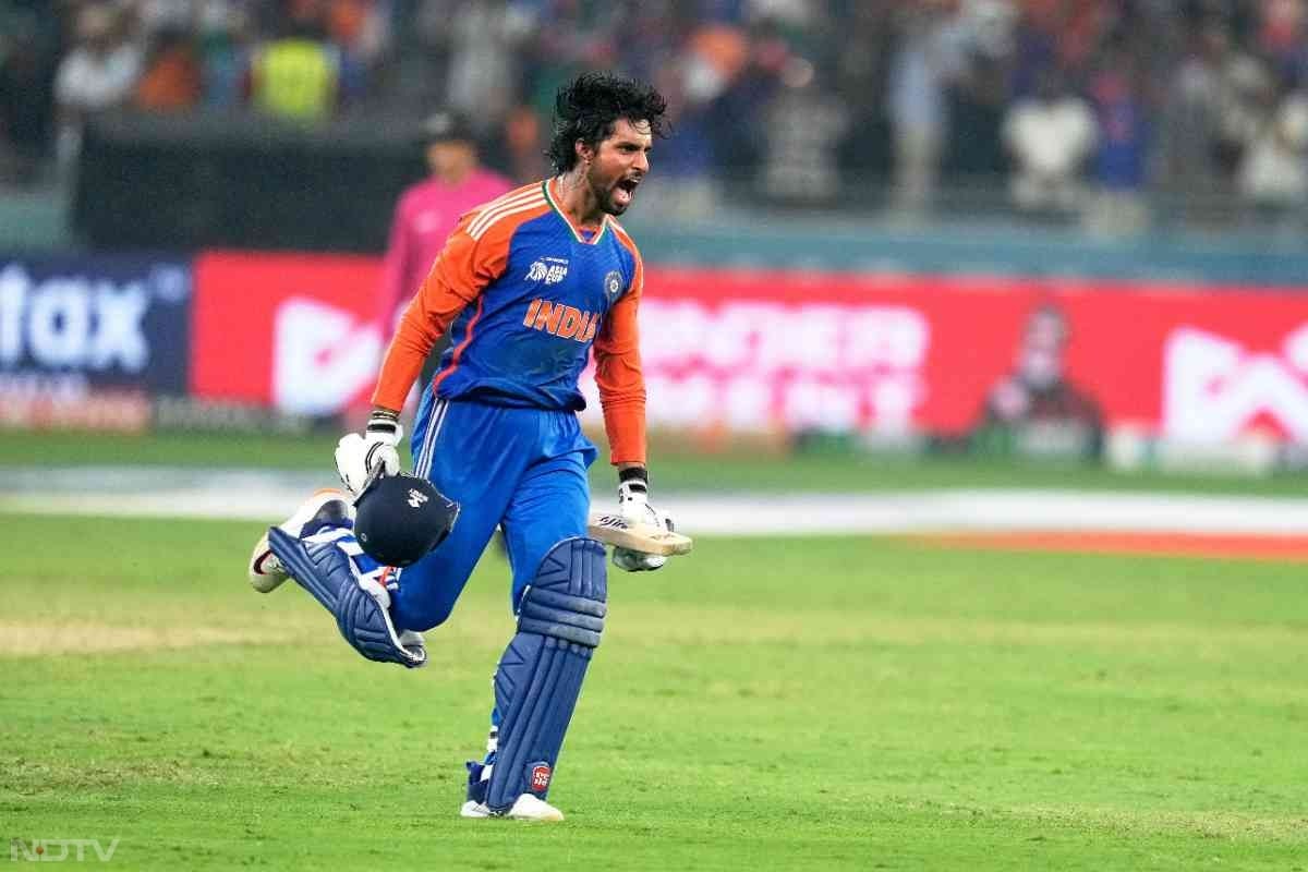 भारतीय टीम की जीत के हीरो बाएं हाथ के बल्लेबाज तिलक वर्मा रहे, जिन्होंने 53 गेंद पर नाबाद 69 रन की पारी खेली. उन्हें प्लेयर ऑफ द मैच चुना गया. अभिषेक शर्मा प्लेयर ऑफ द सीरीज रहे.