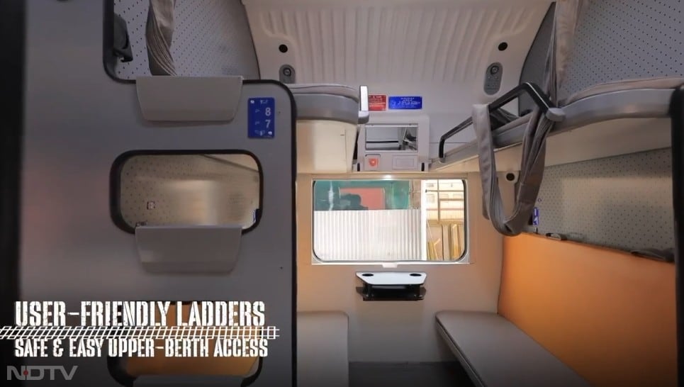 इस ट्रेन में यात्रियों की आरामदायक यात्रा के लिए बेहतर कुशनिंग के साथ आरामदायक बर्थ और शोर कम करने वाली तकनीक का इस्तेमाल किया गया है. यानी इसमें एर्गोनोमिक बर्थ की सुविधा मिलेगी.