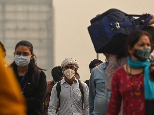 Photo : India's Pollution Board Says Prepare For Emergency As Delhi Air Quality Descends To Season's Worst