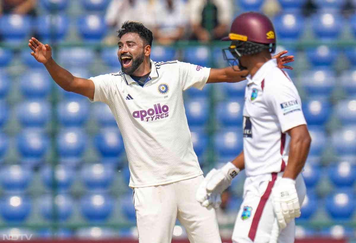 सिराज ने अहम मौके पर शाई होप को बोल्ड कर मैच के रोमांच को वापस ला दिया. होप ने भारत के खिलाफ शतकीय पारी खेली.