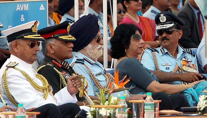 The skydivers caused the audience's attention. Even the three service chiefs, who have seen many such events in the past, watched in rapt attention.