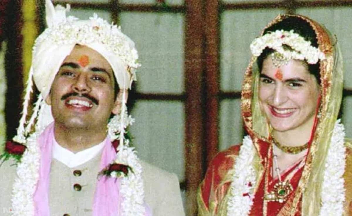 रेहान की मां प्रियंका गांधी वाड्रा ने भी 8 फरवरी, 1997 को प्रेम विवाह किया था. माना जाता है कि रॉबर्ट वाड्रा से उनकी मुलाकात 1991 में दिल्ली में एक कॉमन दोस्त के घर पर हुई थी.