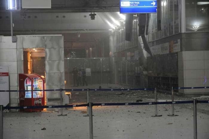 तस्‍वीरों में तुर्की के इस्तांबुल एयरपोर्ट पर हुए सुसाइड ब्लास्ट पर एक नज़र