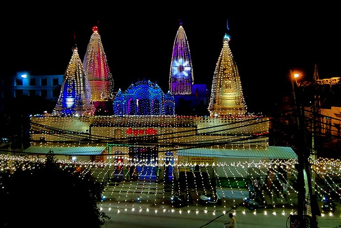 जन्‍माष्‍टमी पर 'कान्‍हा' के स्‍वागत के लिए कुछ इस अंदाज में तैयार हुए मंदिर... देखें तस्‍वीरें