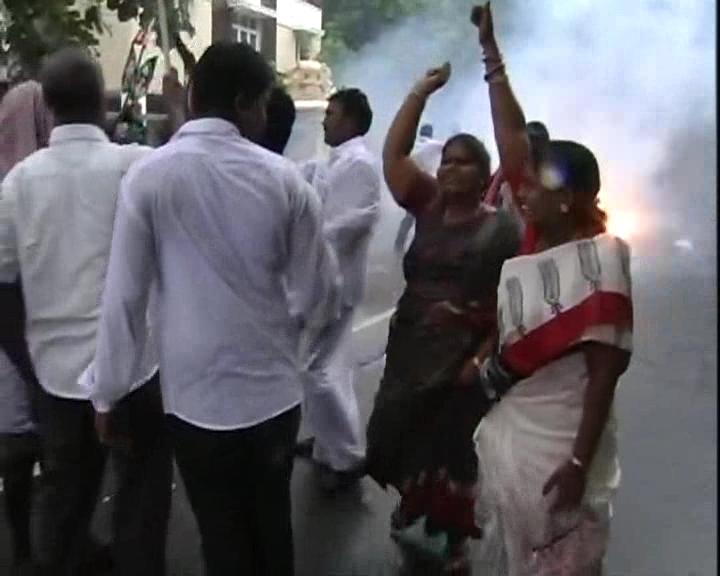 Jayalalithaa Gets Bail, Ecstatic Supporters Celebrate