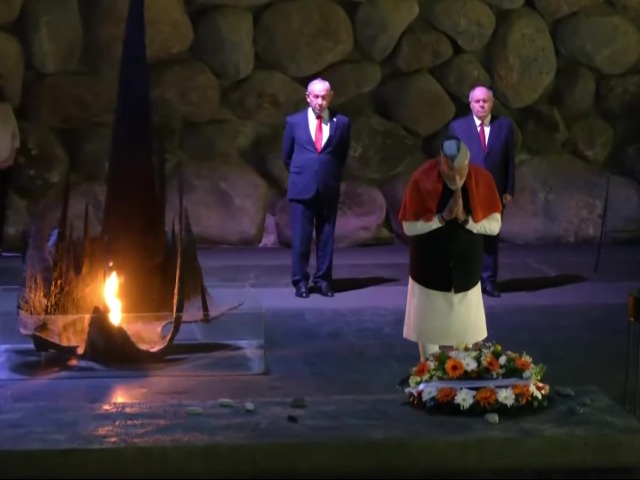 होलोकॉस्ट मेमोरियल में पीएम मोदी, हिटलर शासन में मारे गए लाखों यहूदियों को दी श्रद्धांजलि, तस्वीरें