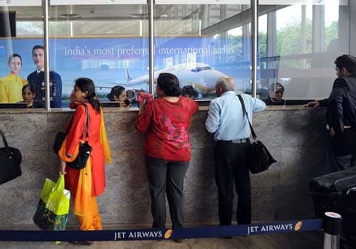 <span class="lh16 fa fs12 fb">There was chaos at airports across the country as thousands of passengers were left stranded after pilots refused to report for duty, protesting against the sacking of two of their colleagues. (AFP Photo)</span>