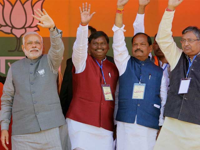 Photo : Parties Resort to Star Power For Polls in Jharkhand, Jammu and Kashmir