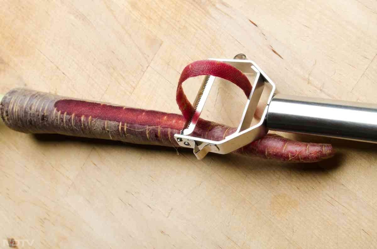 काली गाजर में एंथोसाइनिन नाम का एंटी-ऑक्सीडेंट पाया जाता है, जो सेहत के लिए बहुत लाभकारी माना जाता है. Pic Credit- Pexels