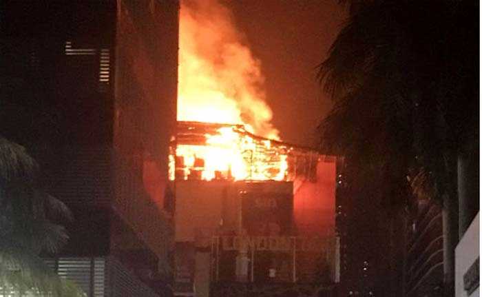 Massive Fire Breaks Out At Kamala Mills In Mumbai Killing14, Injuring At Least 12: Pics