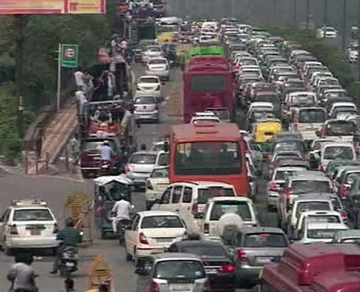 Kawariya Movement Causes Massive Traffic Jams Across Delhi