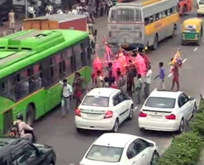 Kawariya Movement Causes Massive Traffic Jams Across Delhi
