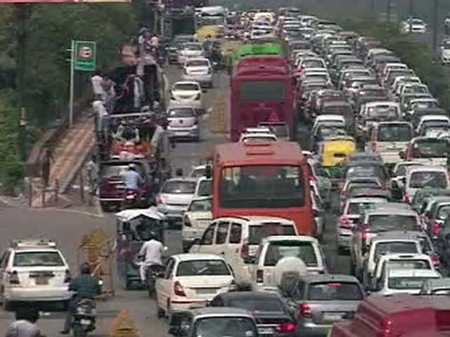 Holy Mess: Kanwariyas Cause Severe Jams in Delhi