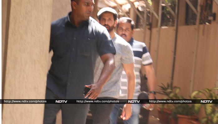 Hrithik Roshan was spotted leaving a hair salon in Juhu. The actor was seen in casual wear and sported a bearded look.