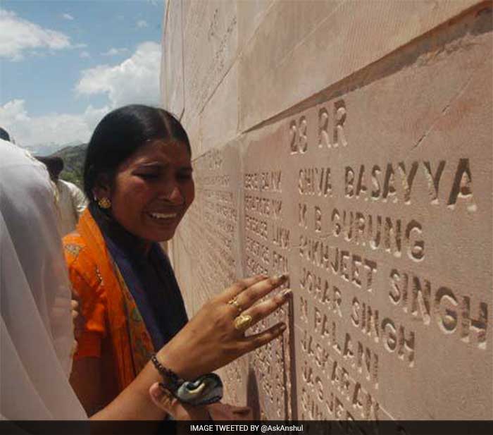 Nation Pays Respect To Martyrs On 17th Kargil Vijay Diwas