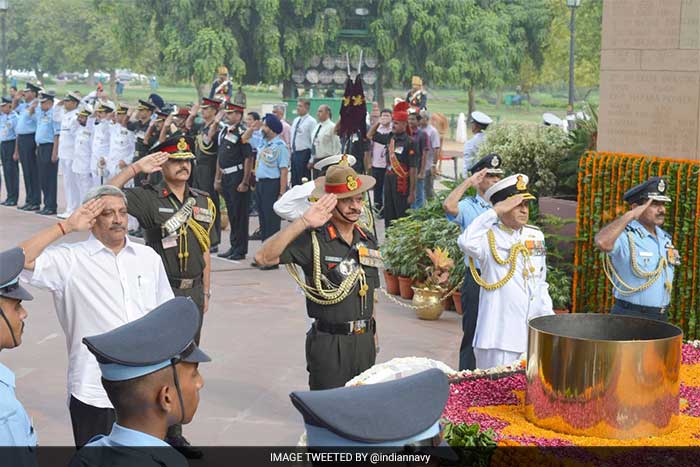 Nation Pays Respect To Martyrs On 17th Kargil Vijay Diwas