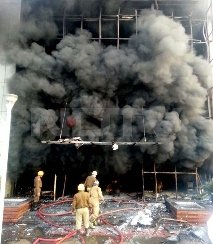 Published 	Mob sets shops near Delhi Metro\'s Karkardooma station on fire
