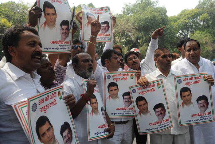 Karnataka elections 2013: Congress begins celebrations