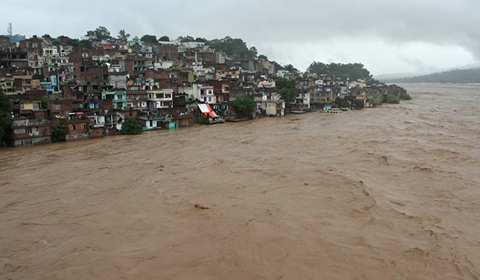 The Army said that the situation in the state is as grim as the floods that ravaged Uttarakhand last year.(Agence France Presse photo)