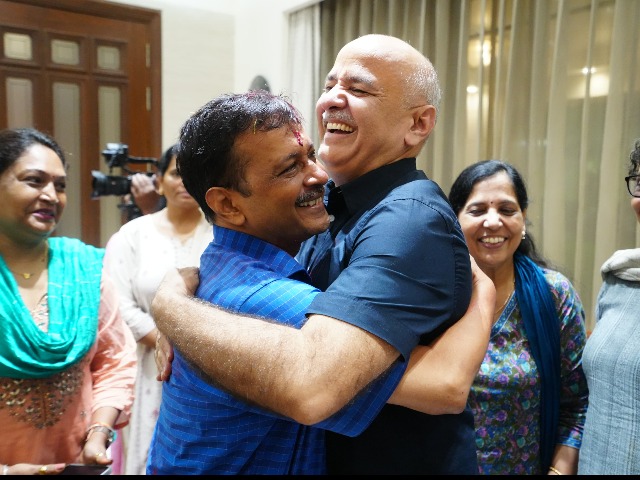 Kejriwal walks out of Tihar Jail aap celebration see all photos Kejriwal walks out of Tihar Jail aap celebration see all photos