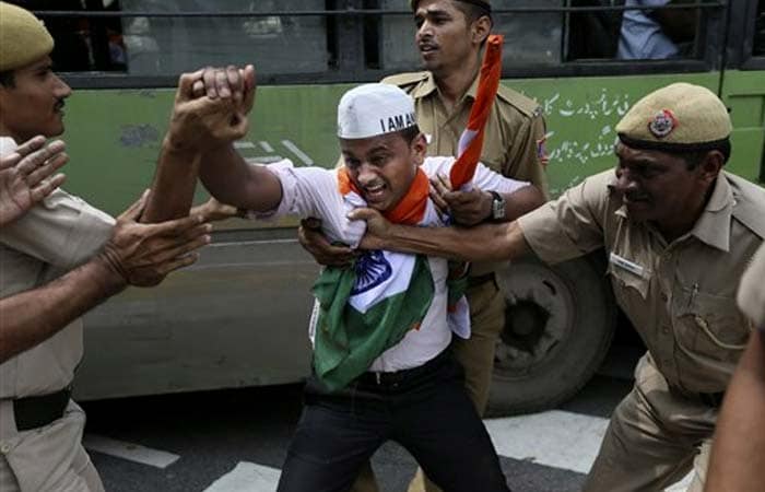 Mr Kejriwal along with other members of India Against Corruption were earlier released after being detained for just over an hour by the Delhi Police for protesting outside the residences of the Prime Minister and Mrs Sonia Gandhi without permission.