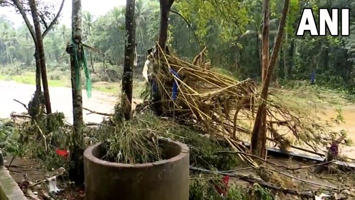 केरल में बाढ़ से हालात बेकाबू, हर तरफ दिखा तबाही का मंज़र