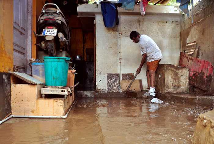तस्‍वीरें: बाढ़ से उबरने लगा है केरल...पर अभी मंजिल दूर है