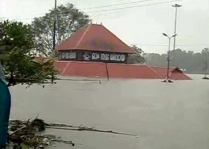 The famous shiva temple in Aluva being submerged in the Periyar river as it continues to flow threateningly near the danger levels. An alert has been issued in several villages around the river.