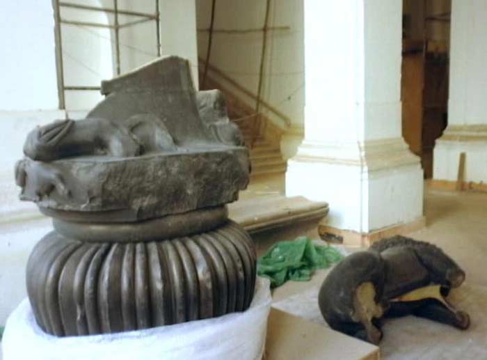 2000-year-old sculpture broken at Kolkata museum