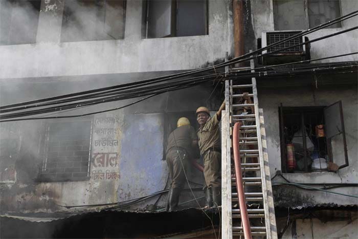 Major fire at Kolkata market