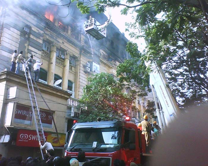 For over four hours, over 100 firemen battled the Park Street inferno with rescue operations hampered by lack of equipment, massive crowds and even traffic. 
<br><br>Image Courtesy: Ankit Bothra