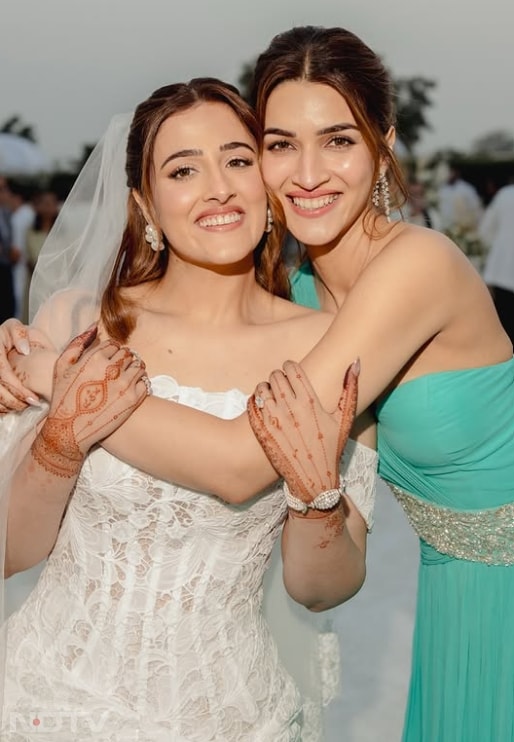 परिवार के साथ उनके कैंडिड मोमेंट्स ने फैंस का दिल जीत लिया है.