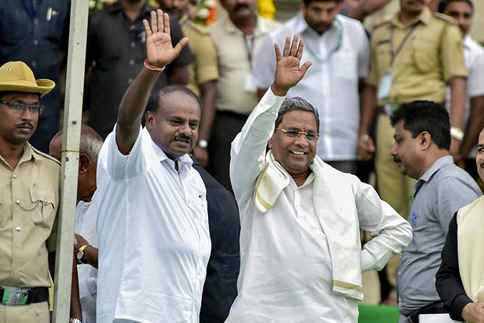 Siddaramaiah and Kumaraswamy photographed together at the oath ceremony in Bengaluru