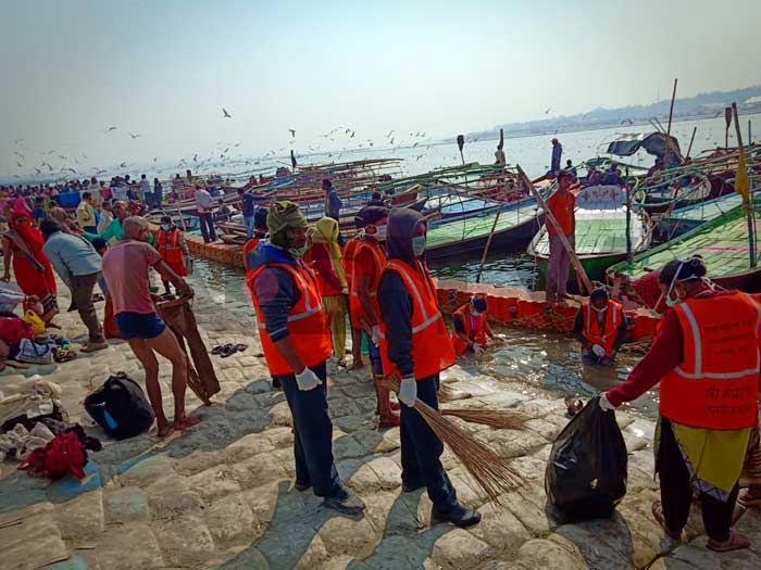 Along with the toilets, authorities have also deployed 1,500 Swachhagrahis (Clean India Mission Volunteers) to monitor all the public facilities and accommodations, so that cleanliness is maintained throughout. The mela has been provided with a total outlay of Rs 4,300 crore from the state government budget to ensure such proper facilities.